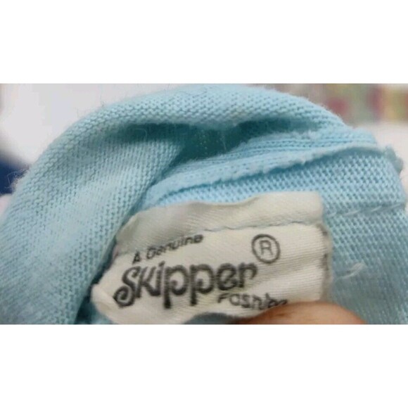 Vintage 1984 Barbie Skipper So Active Fashions Sweatshirt Skirt Socks Shoes 7918 - Picture 10 of 12